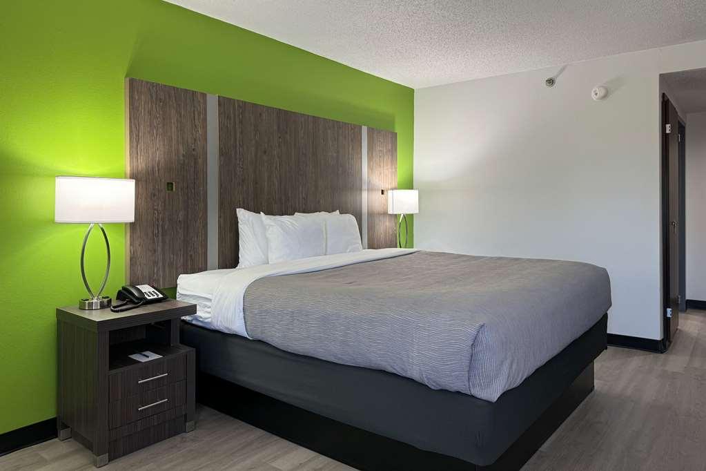 Inn Quality - Exit 11